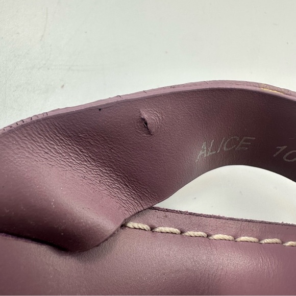 Brighton Lavender Alice Sandal Thong Flat Leather Womens Sz 10M Silver Medallion - Picture 9 of 14